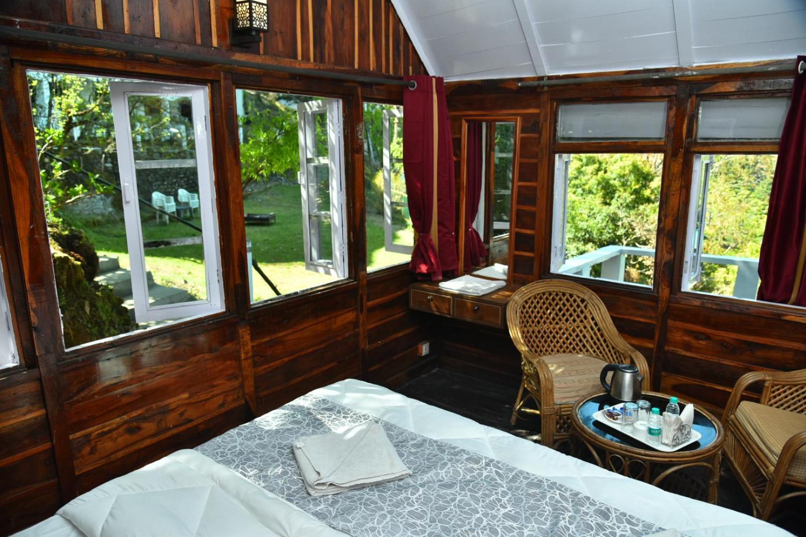 Kumaon Roop Resort Near Kainchi Dham Nainital Exteriér fotografie