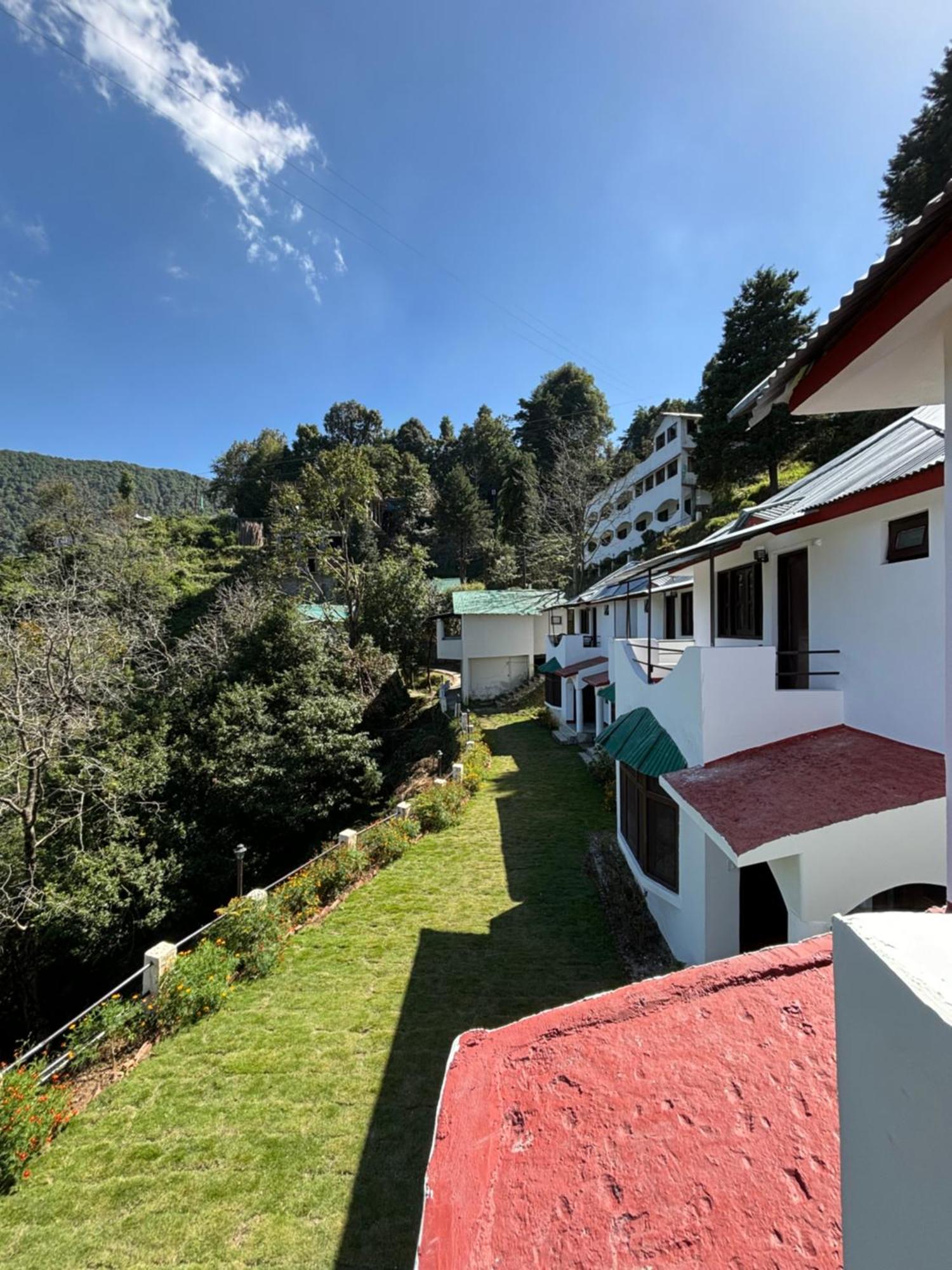 Kumaon Roop Resort Near Kainchi Dham Nainital Exteriér fotografie